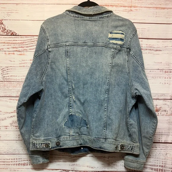 New Torrid Distressed Light Wash Denim Jacket - Picture 5 of 10